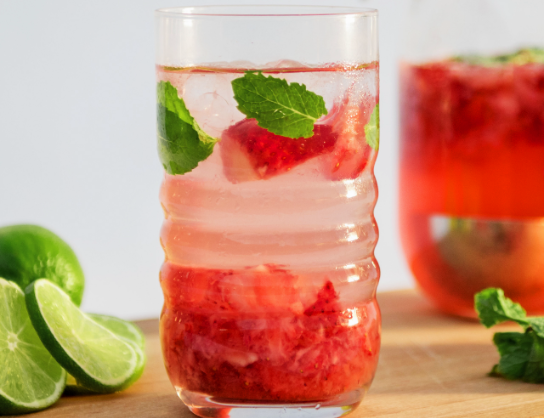Sparkling Strawberry-Lime Mint Water